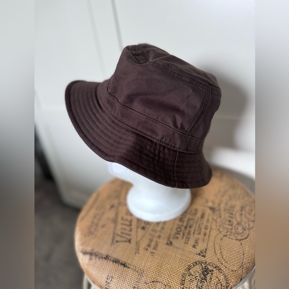 NWT ARITZIA TNA Banded bucket hat, Rich Mocha Brown, size small/medium - Picture 4 of 6